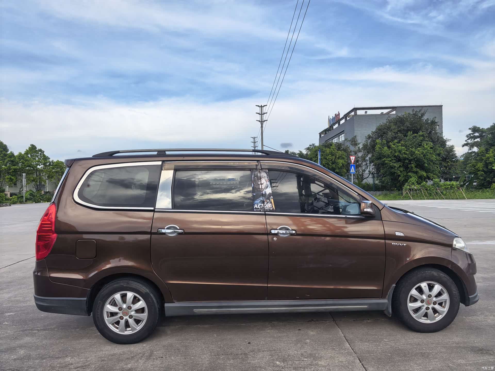 Wuling Hongguang, 2014 4
