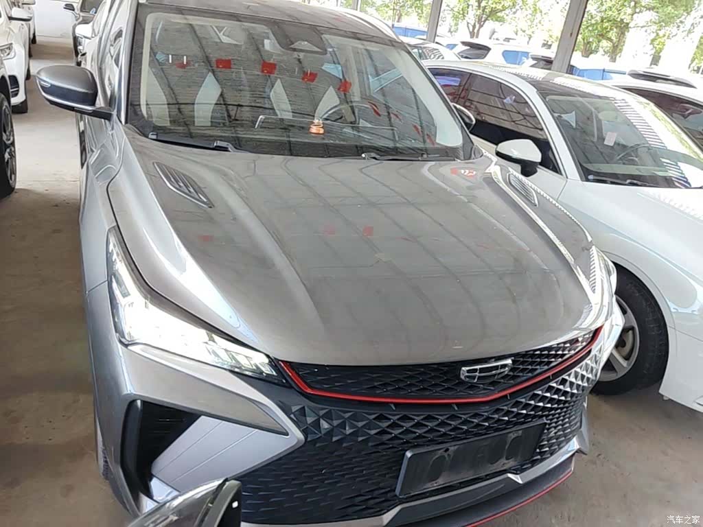 Geely Coolray, 2022 3