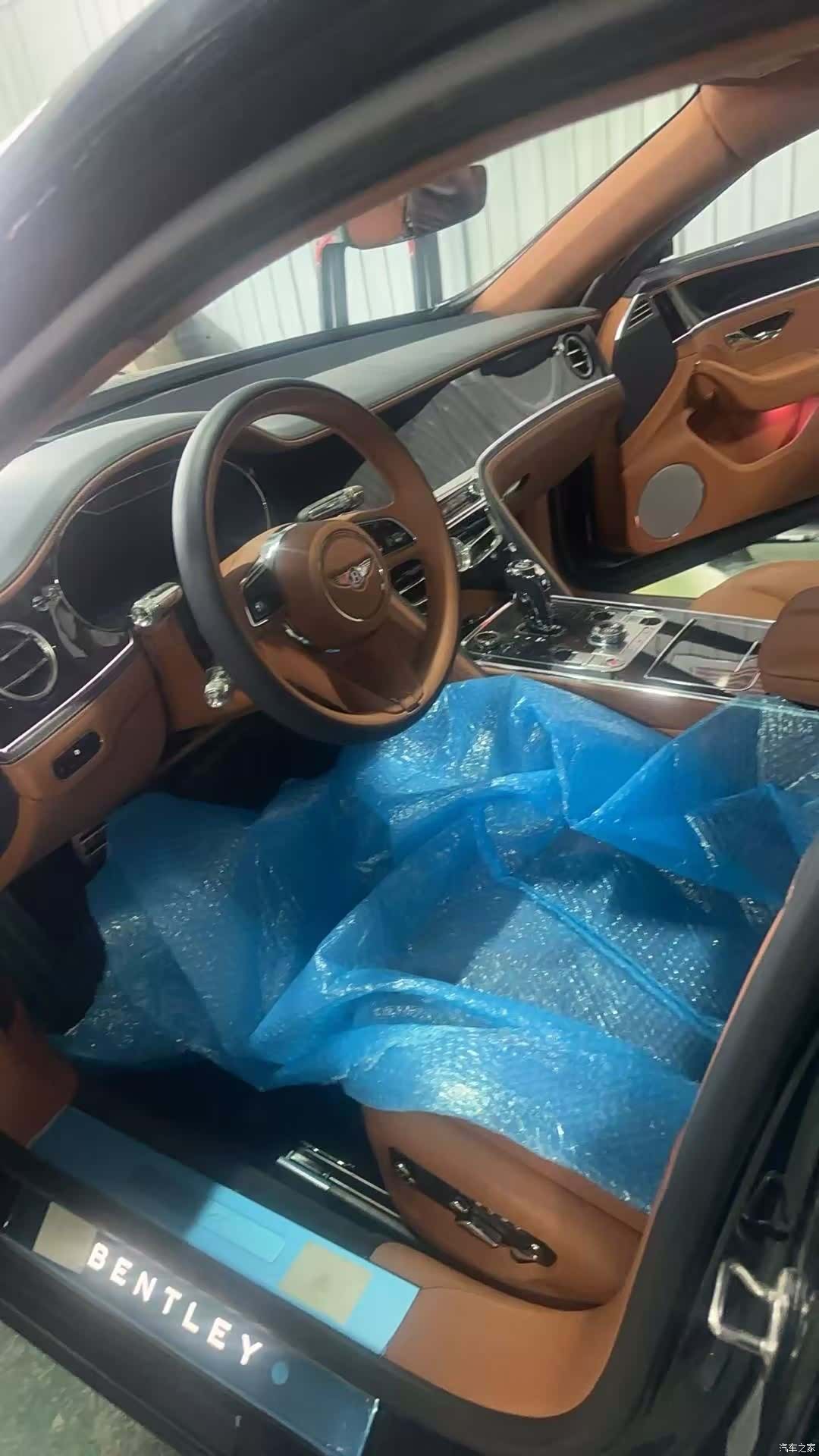 Bentley Flying Spur, 2026 6