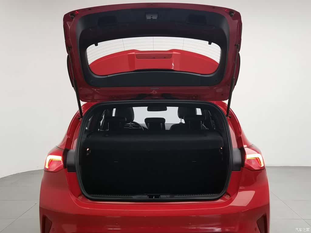 Ford Focus, 2020 16