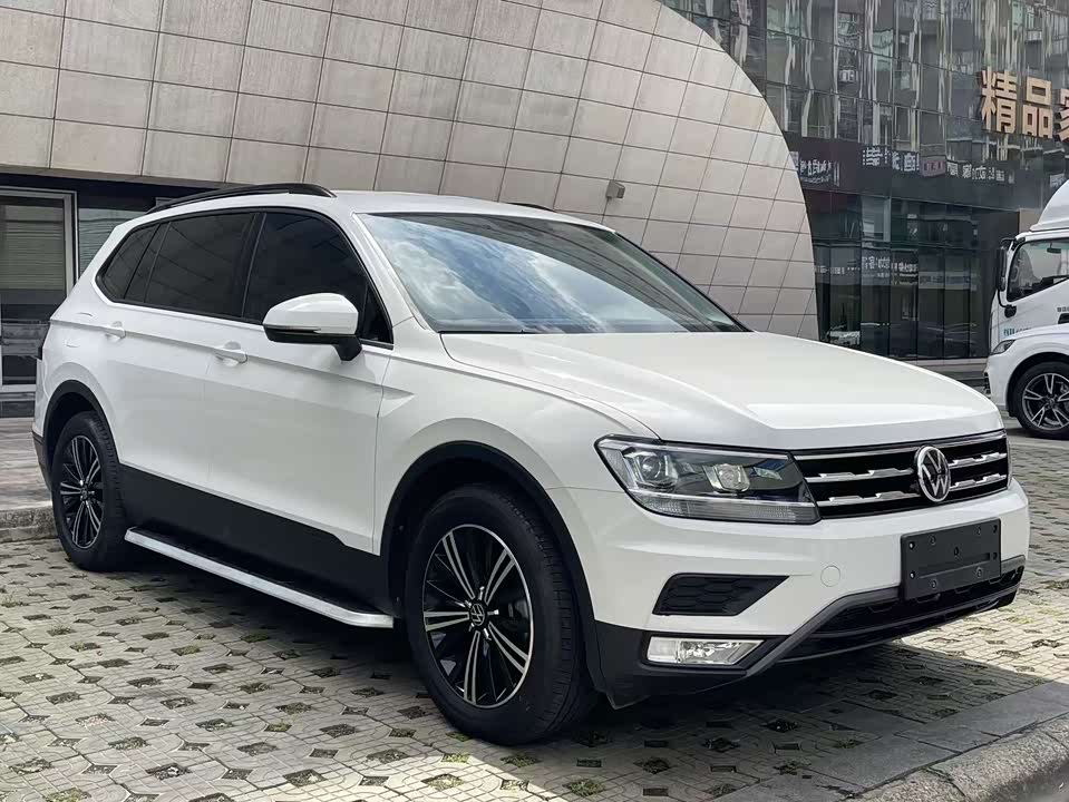Volkswagen Tiguan L