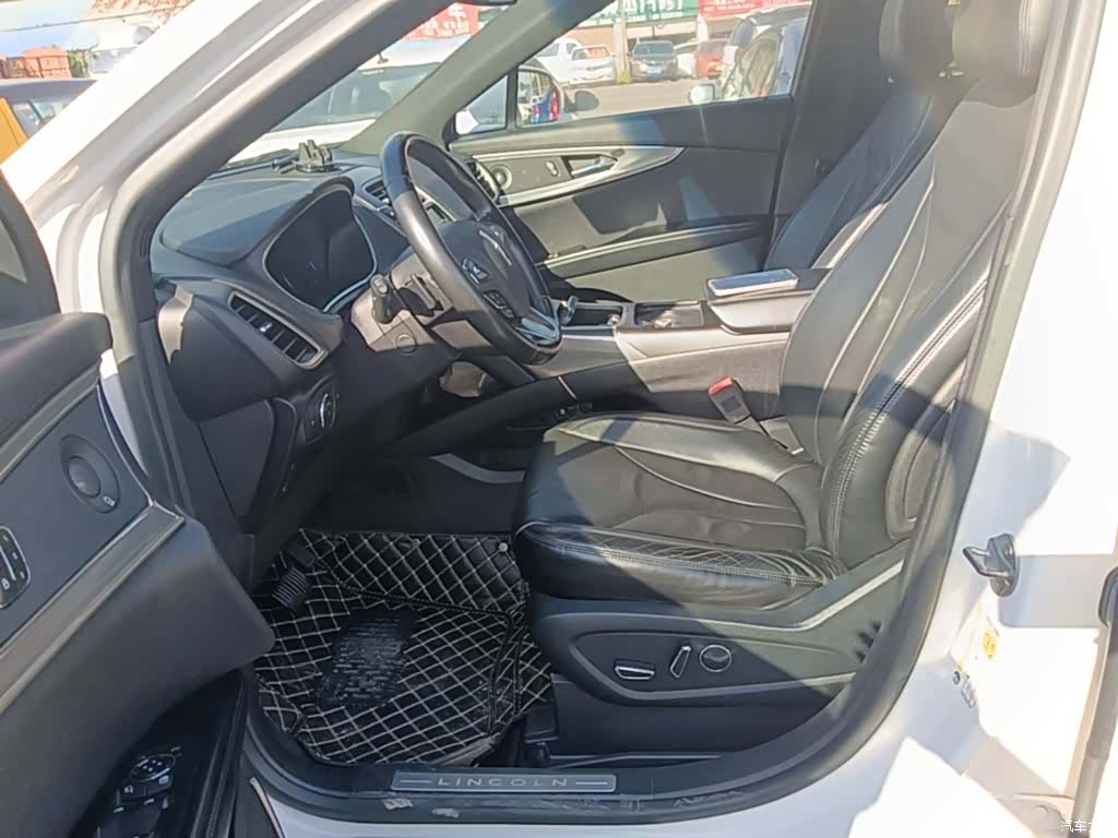Lincoln MKX, 2016 11