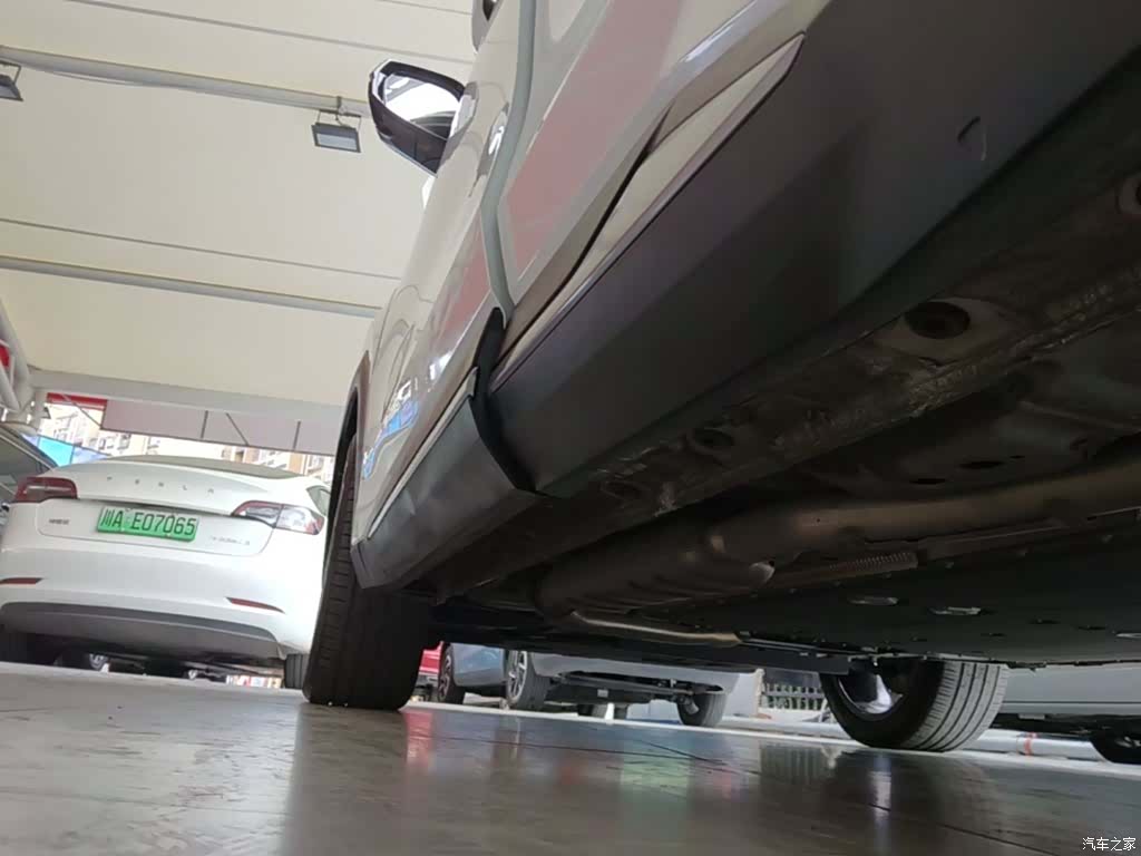 Geely Galaxy L7, 2023 22