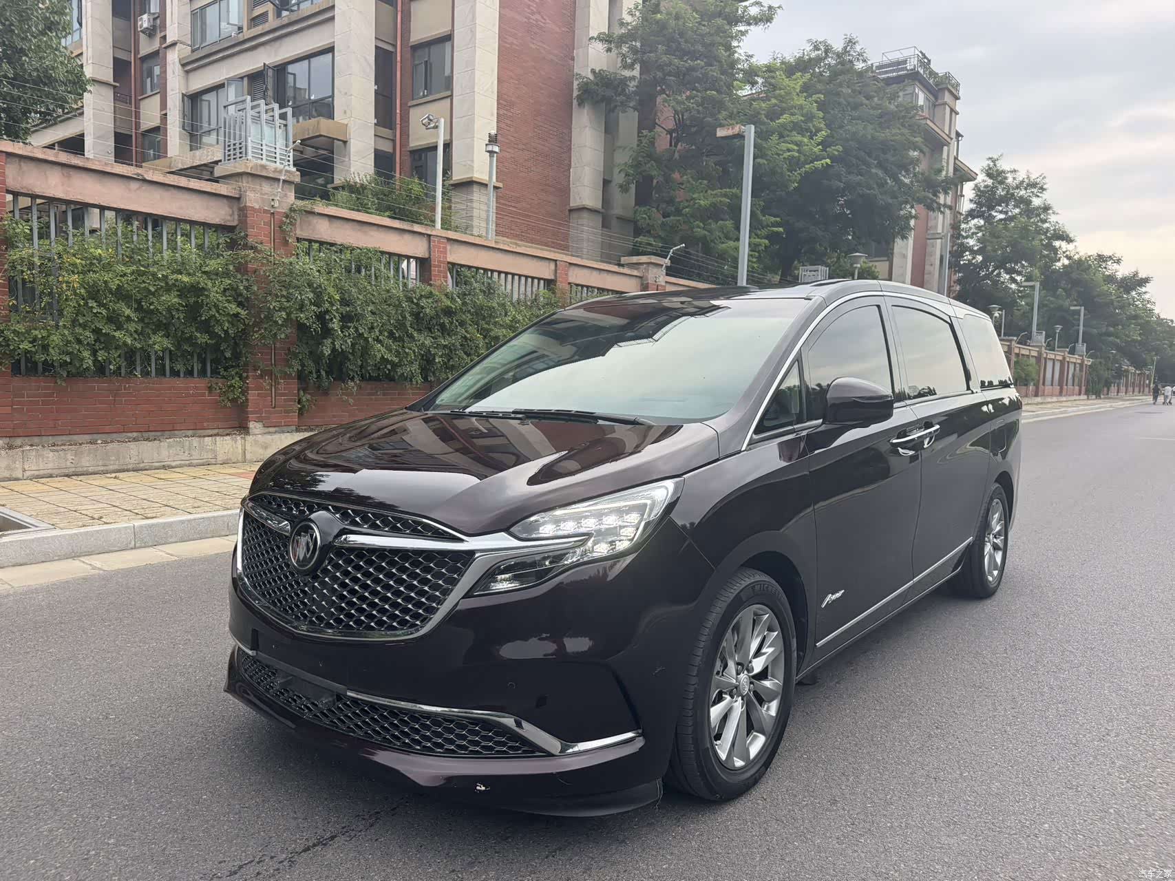 Buick GL8, 2020 1