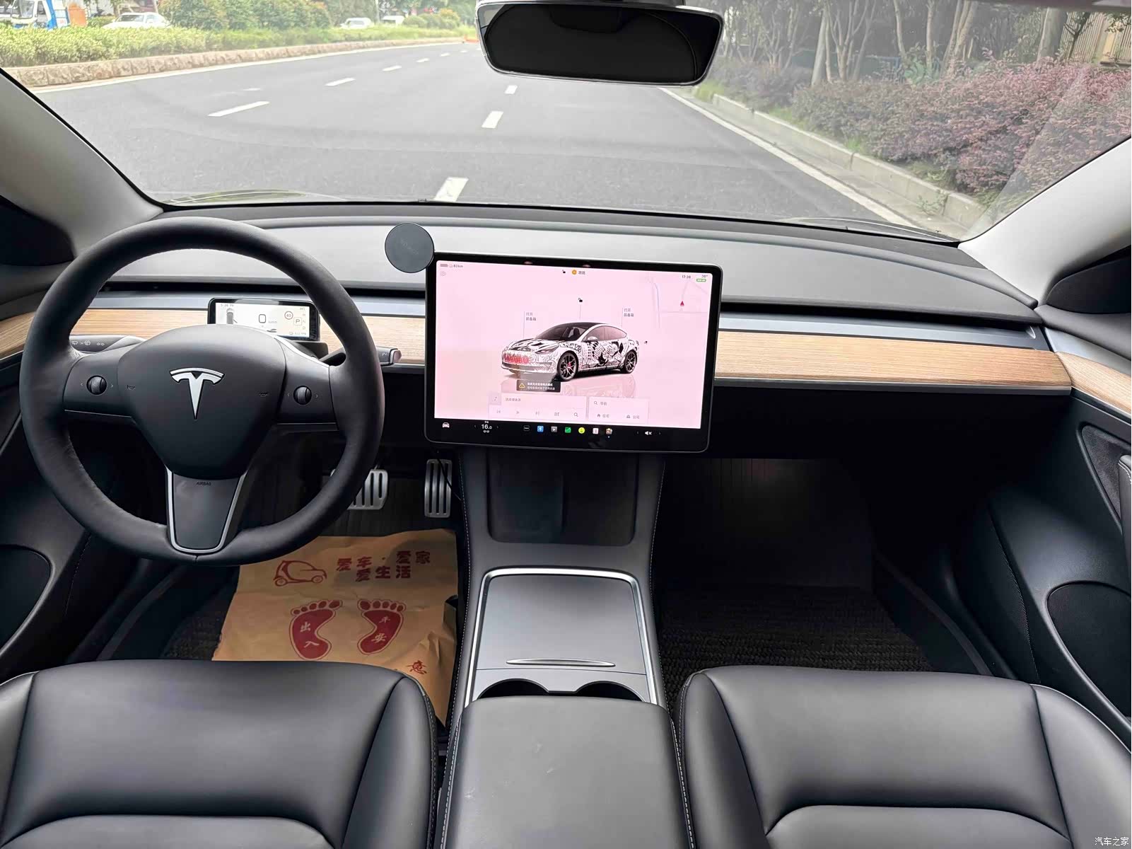 Tesla Model 3, 2022 13