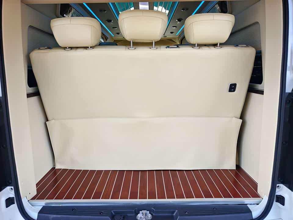Toyota HIACE Toyota HIACE
