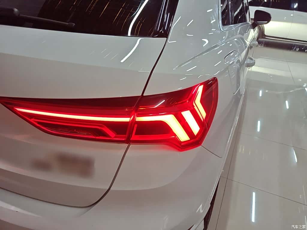 Audi Q3, 2022 8