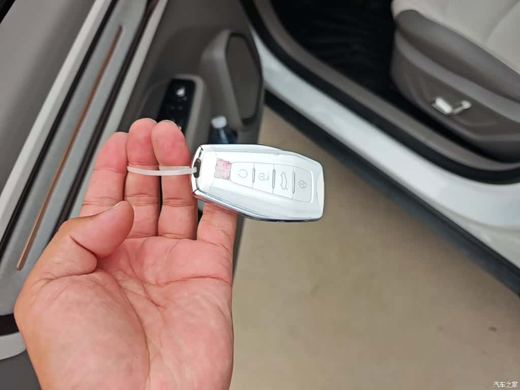 Geely Icon, 2025 9