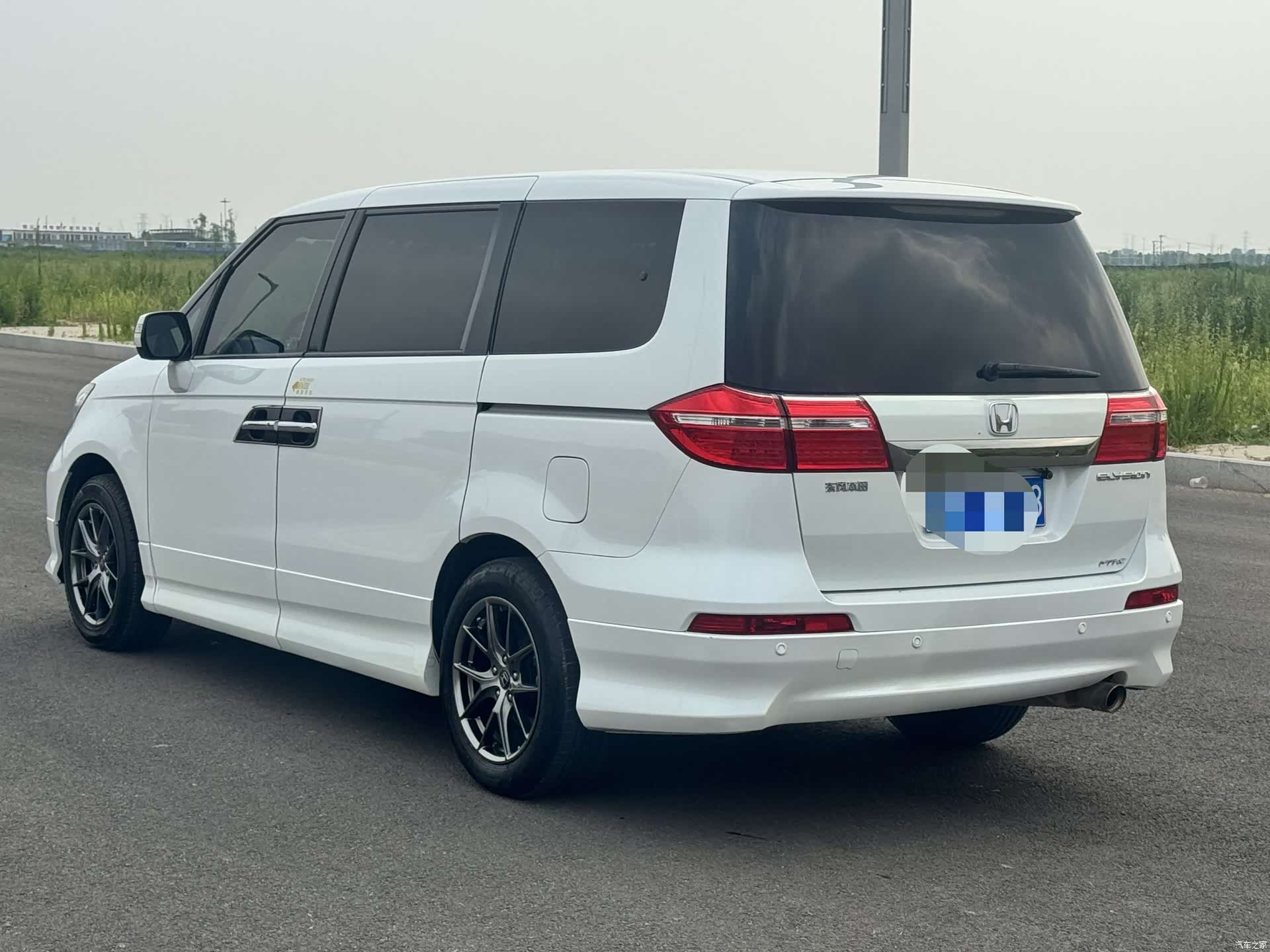 Honda Elysion, 2016 9