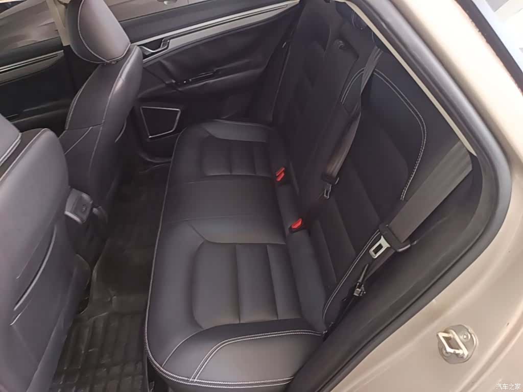 Geely Emgrand, 2017 17