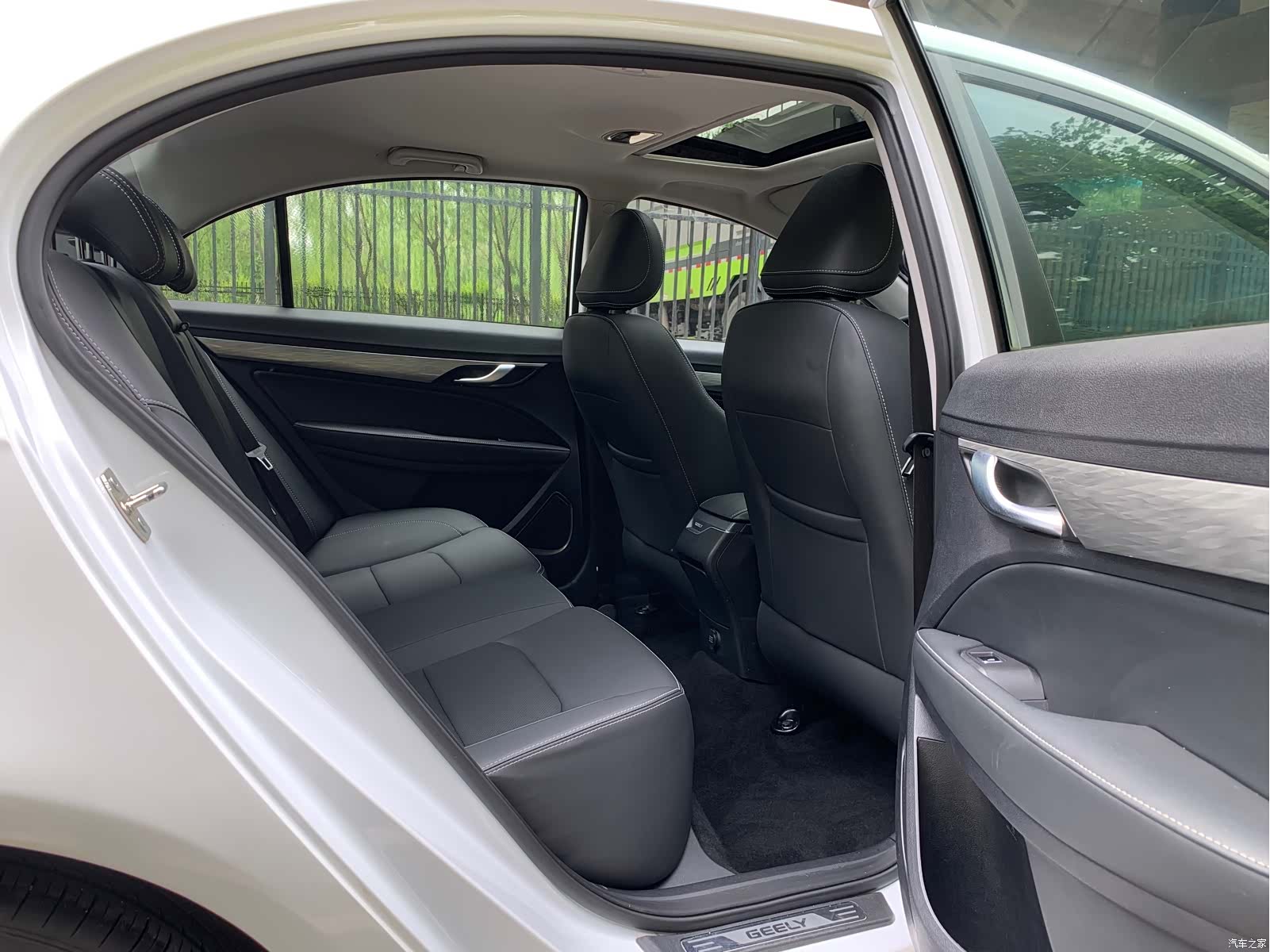 Geely Emgrand, 2019 11