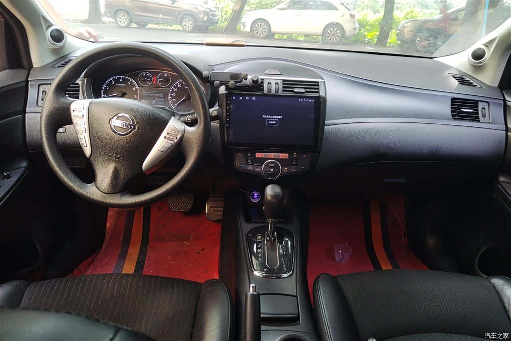 Nissan Tiida, 2012 12