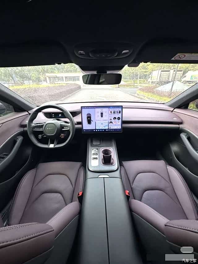 Xiaomi SU7, 2025 7
