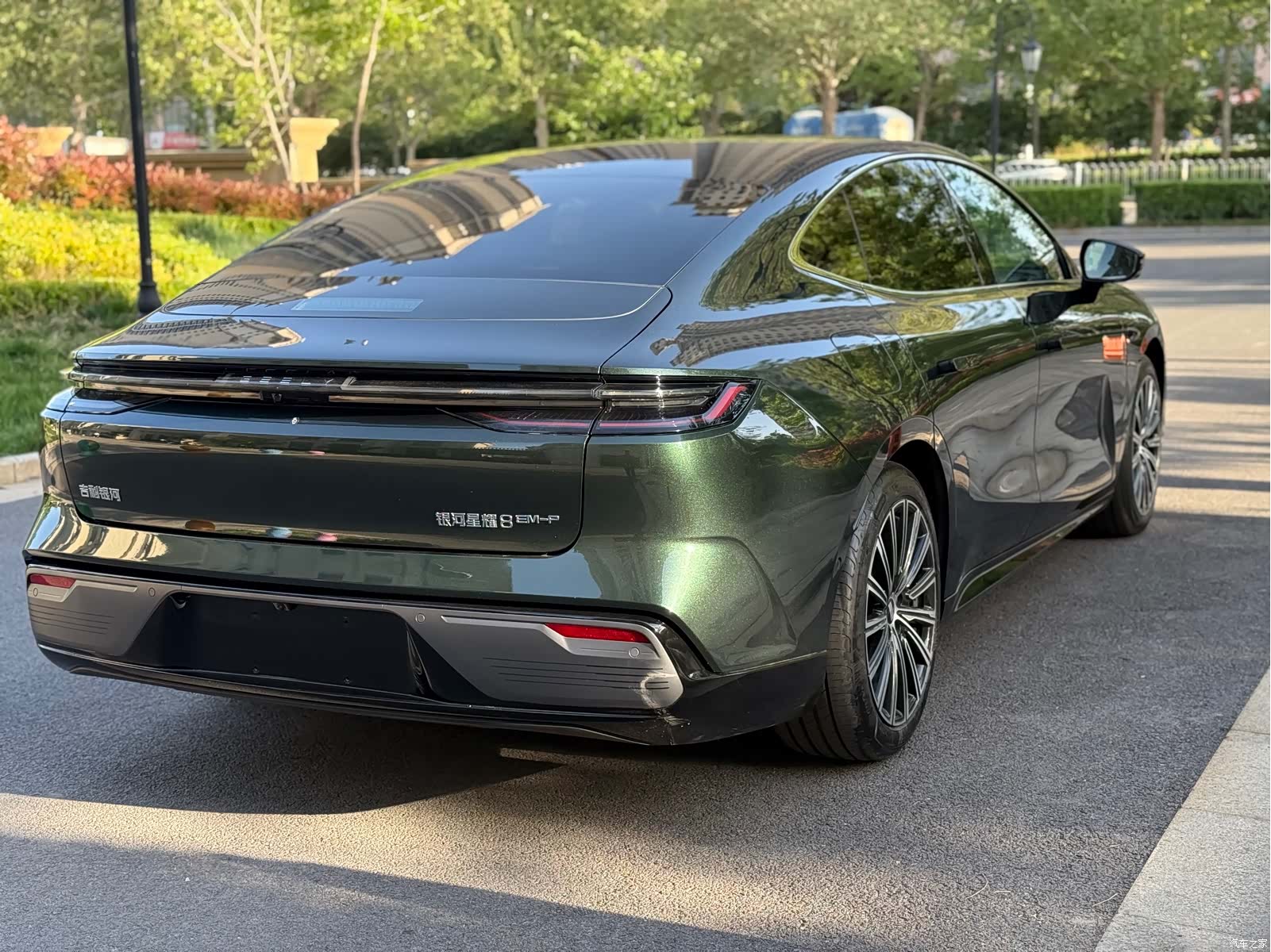 Geely 8, 2025 12