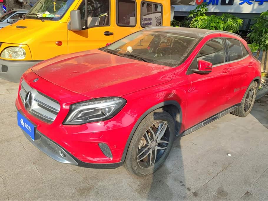 Mercedes-Benz GLA Mercedes-Benz GLA