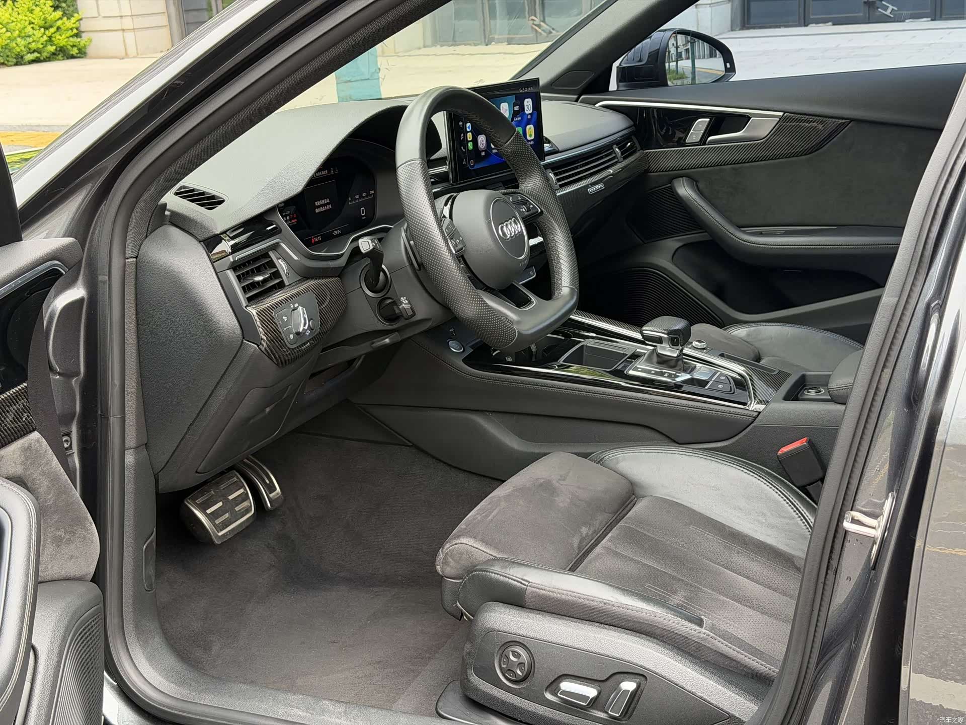 Audi A4L, 2024 все фото