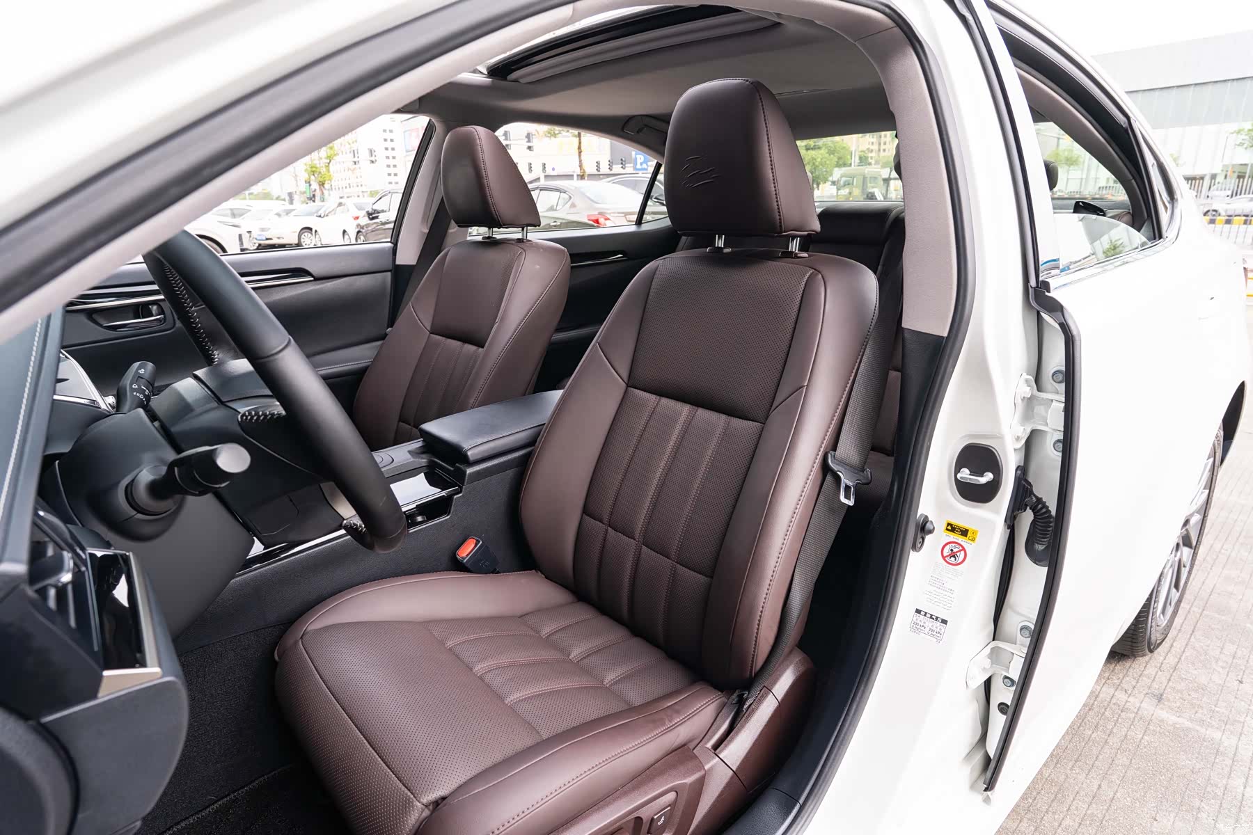 Lexus ES, 2018 12