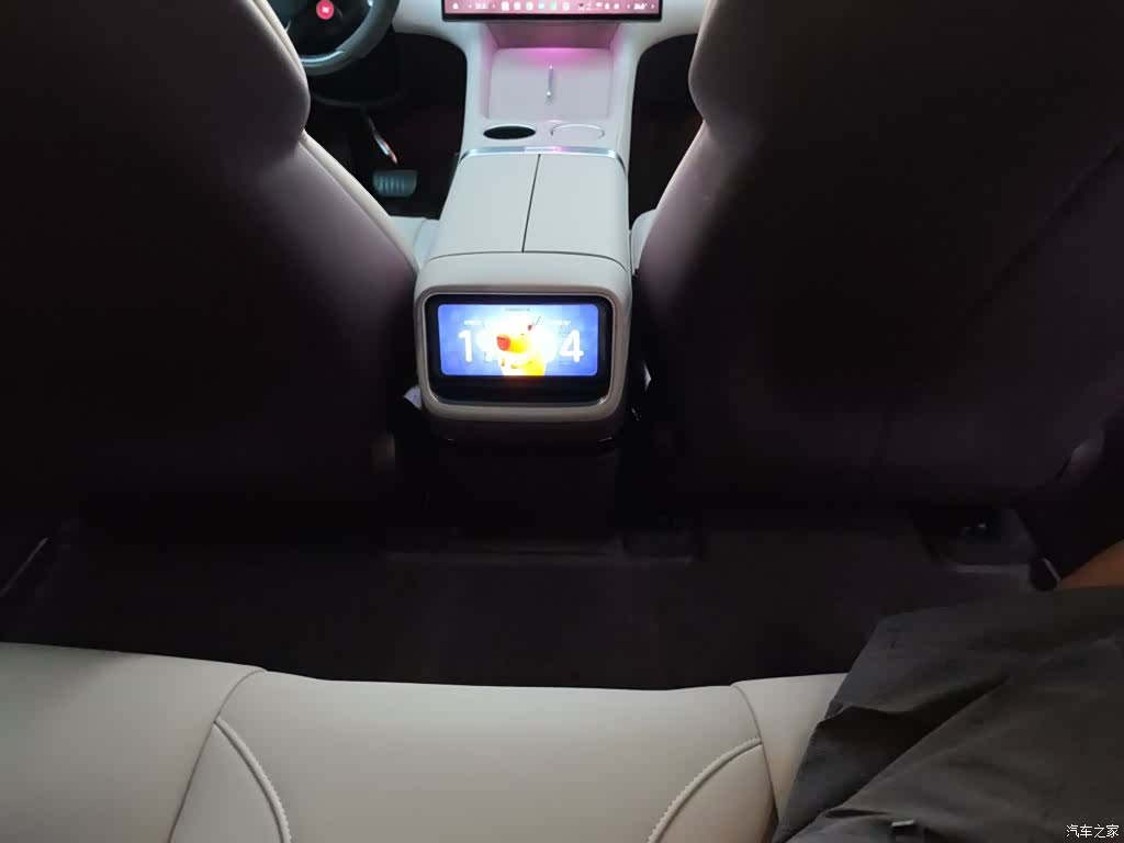 Xiaomi YU7, 2025 13