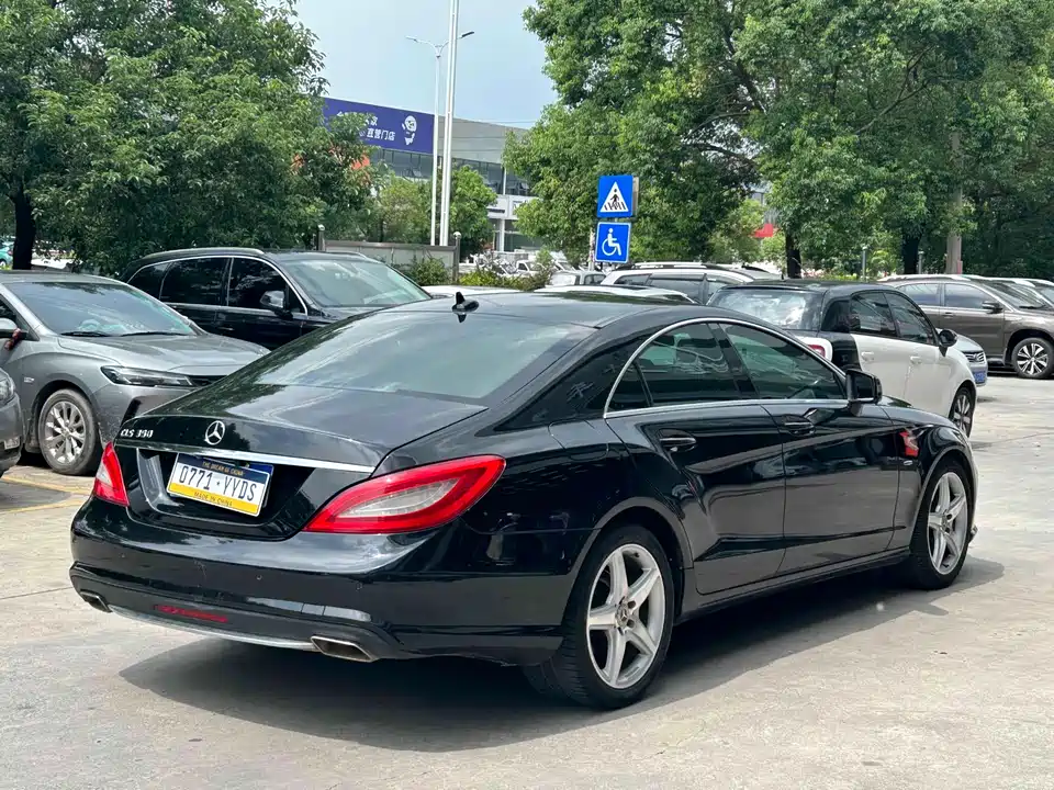 Mercedes-Benz CLS
