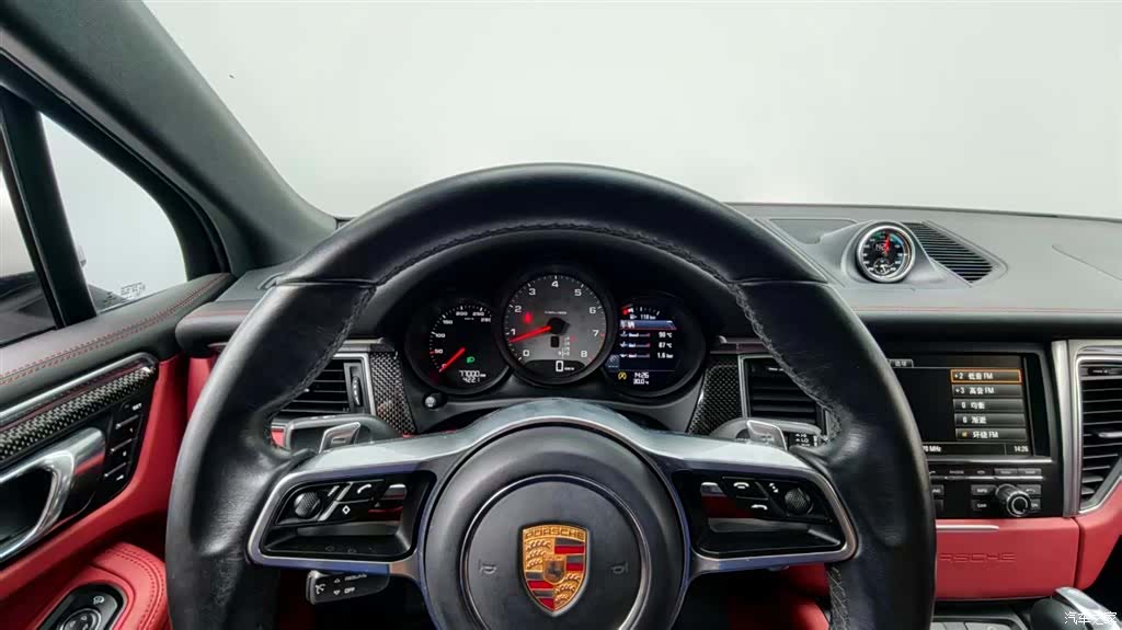 Porsche Macan, 2015 11