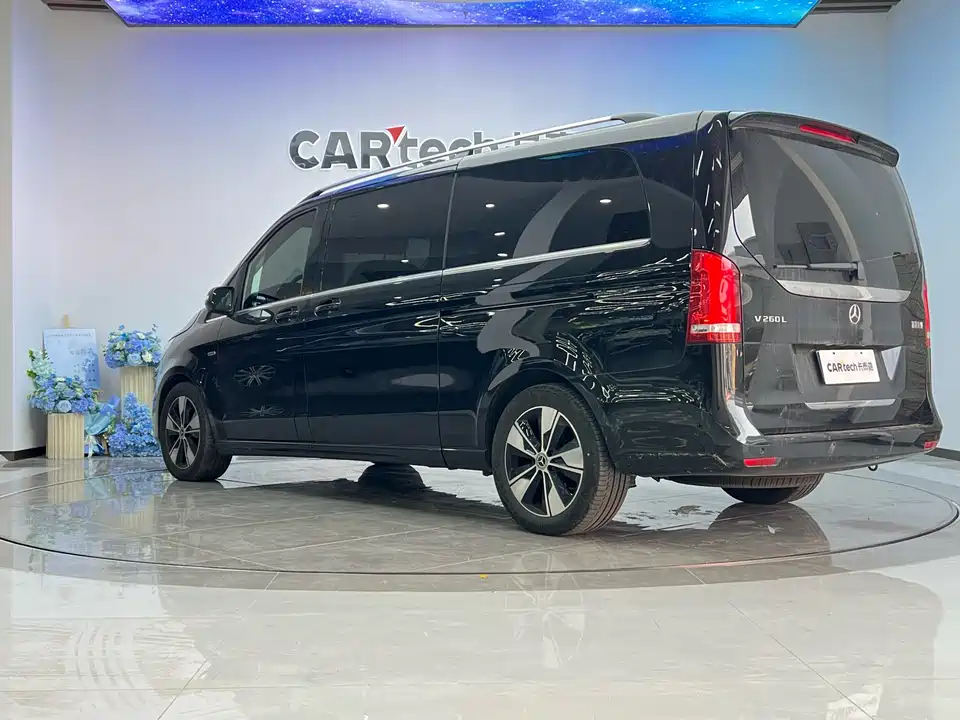 Mercedes-Benz V-class