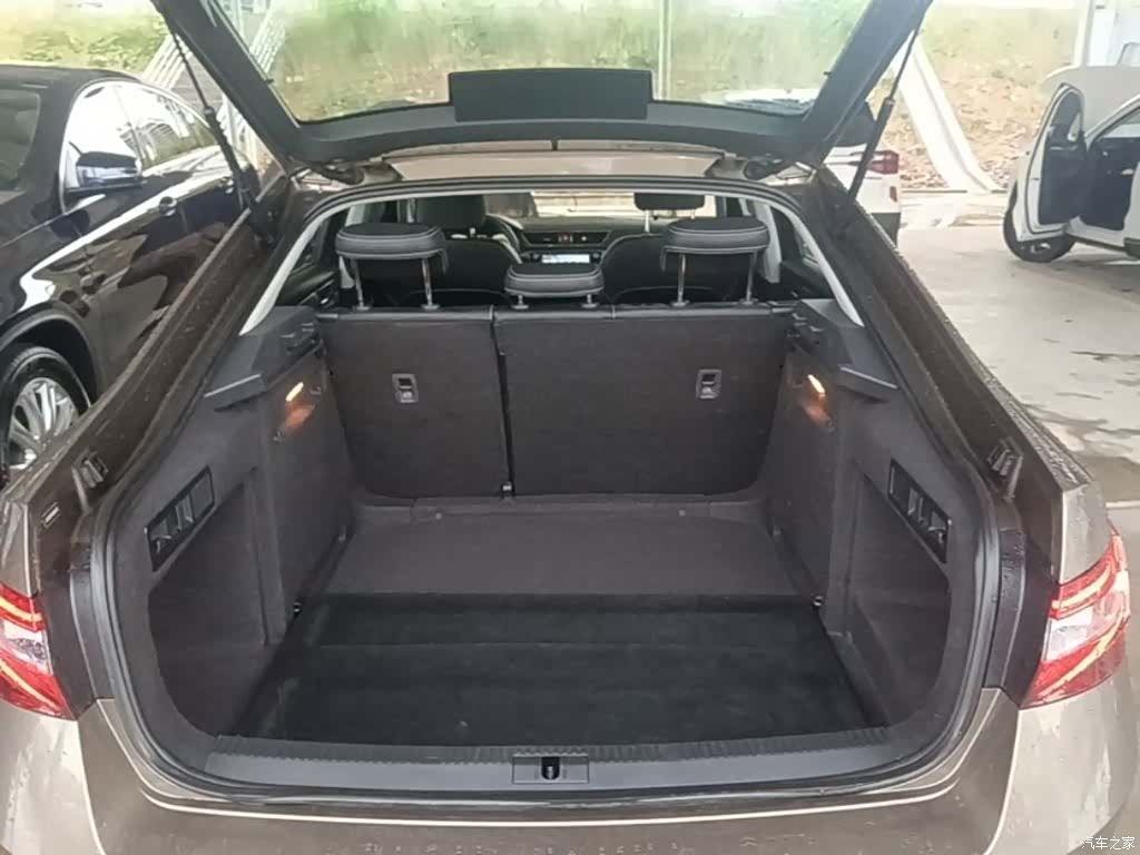 Skoda Superb, 2018 15