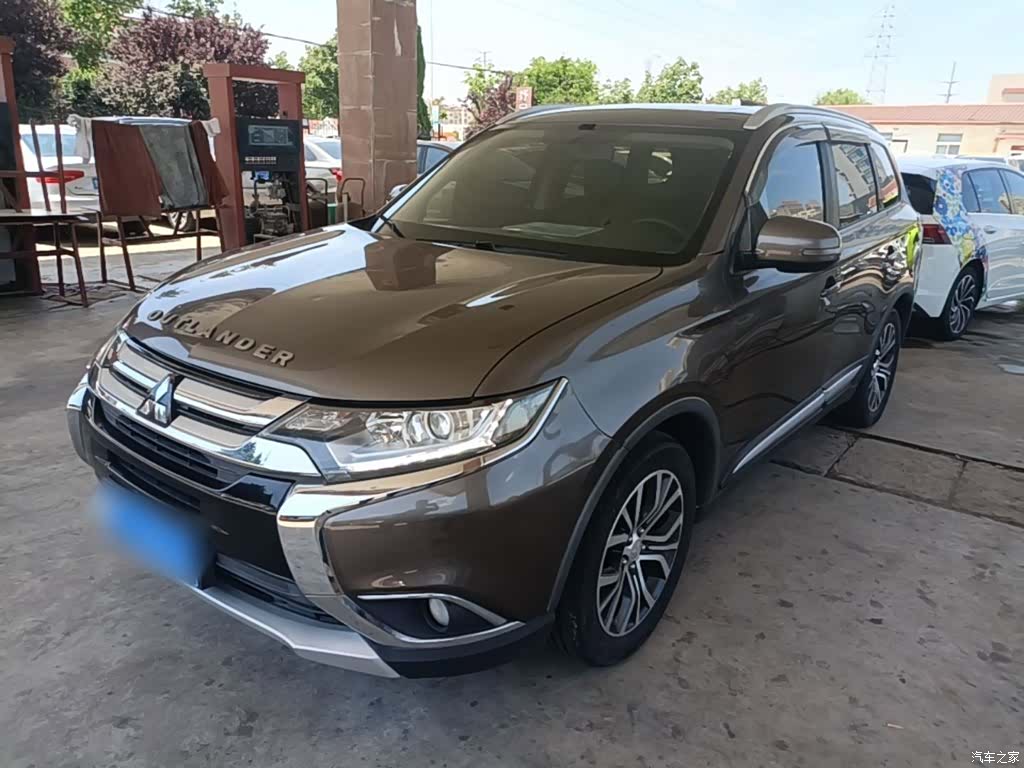 Mitsubishi Outlander, 2017 1