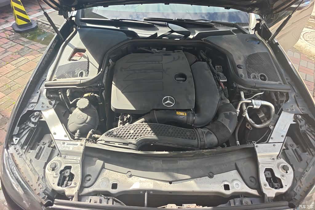 Mercedes-Benz E-Class, 2019 10