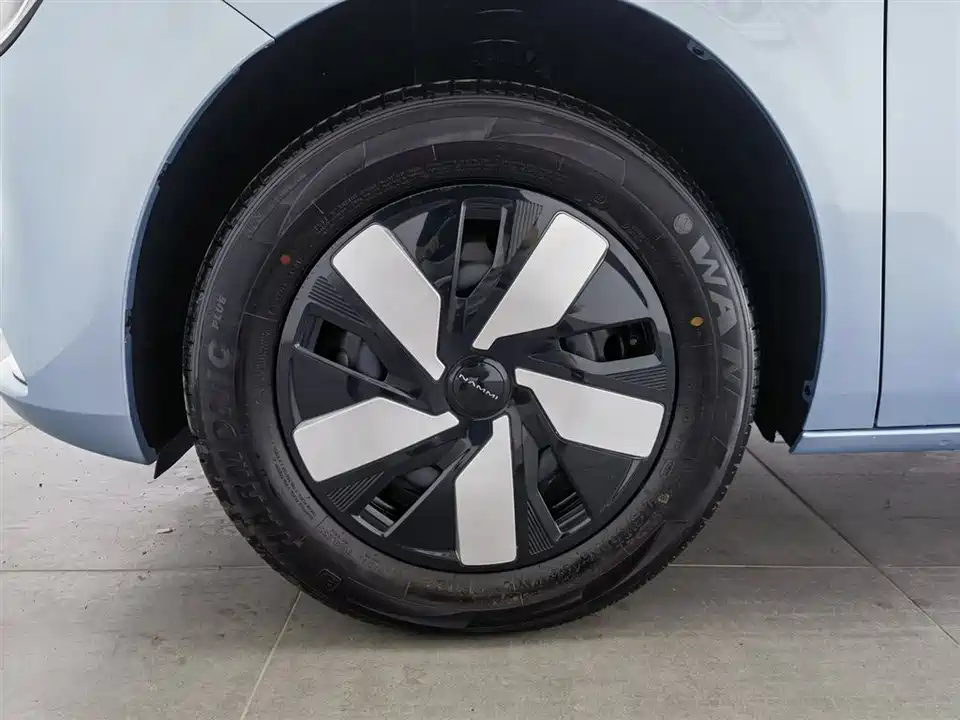 Dongfeng Nammi Nano 01