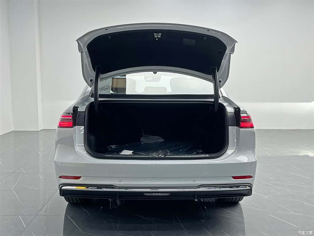 Geely A7, 2026 9