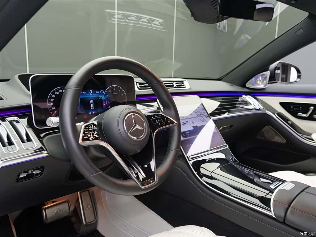 Maybach S-Class, 2023 12