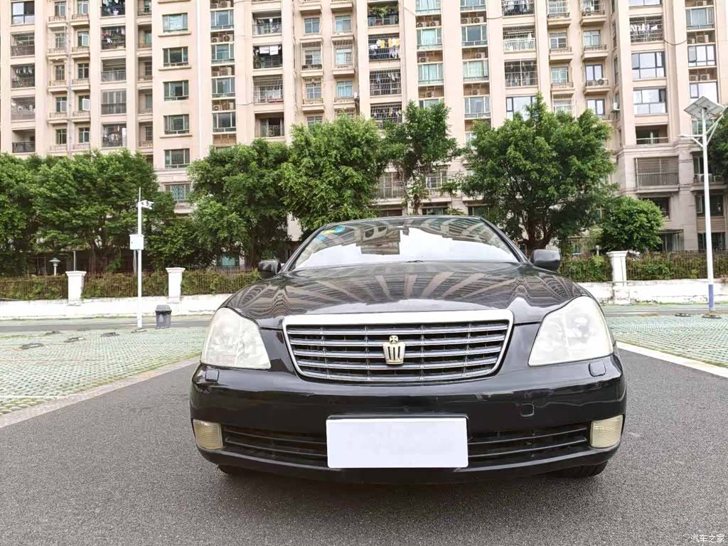 Toyota Crown, 2005 2