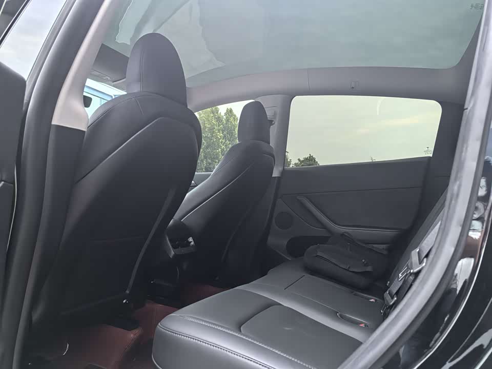 Tesla Model Y Tesla Model Y