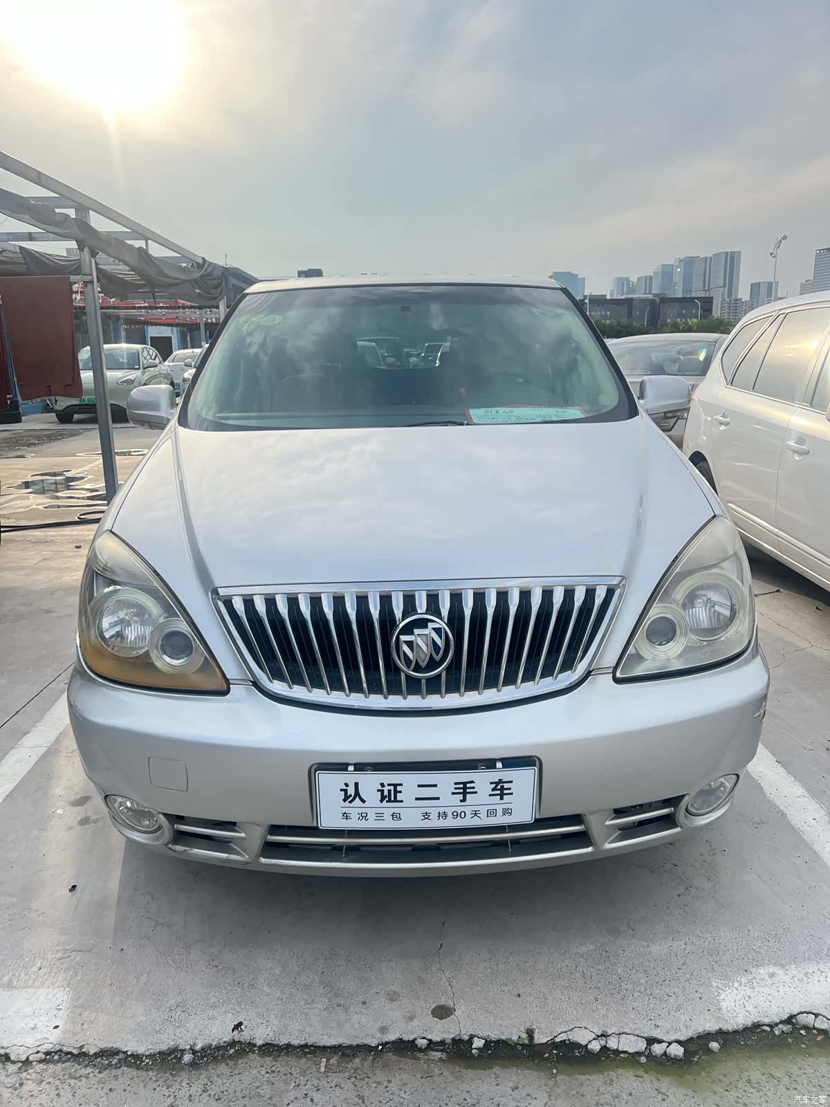 Buick GL8, 2011 2