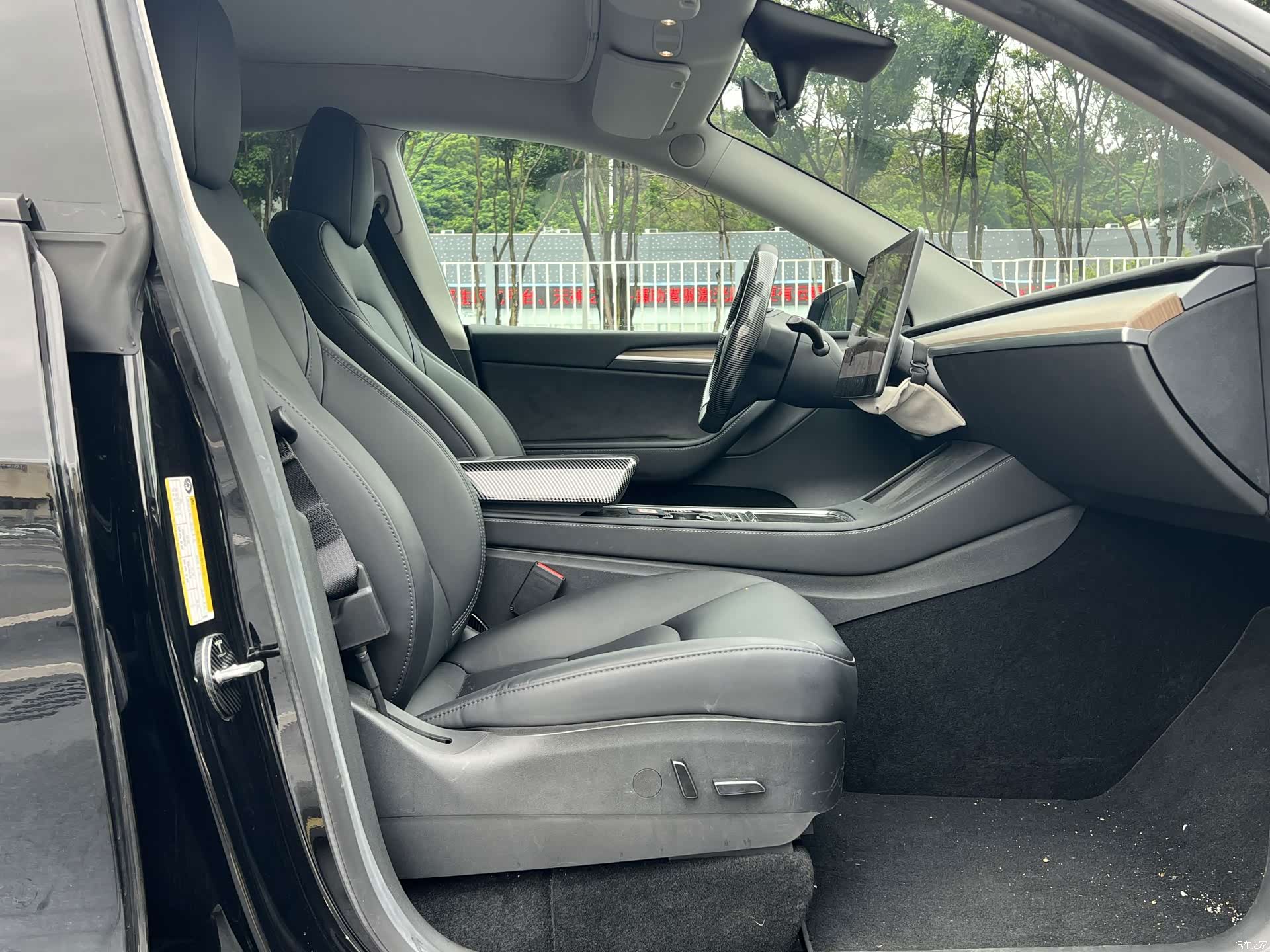 Tesla Model Y, 2022 15