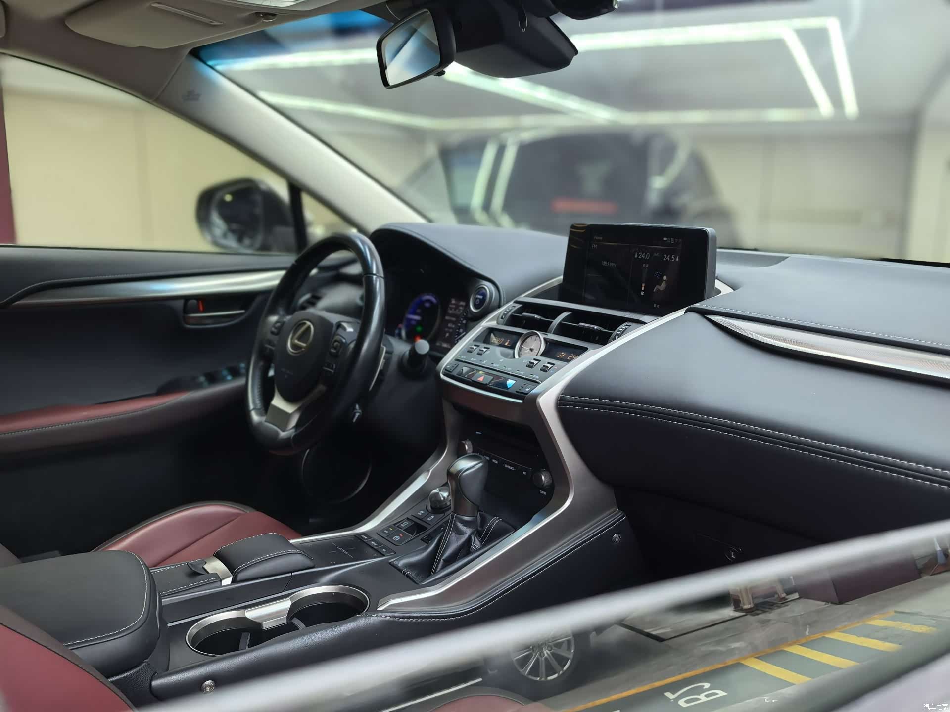 Lexus NX, 2018 26