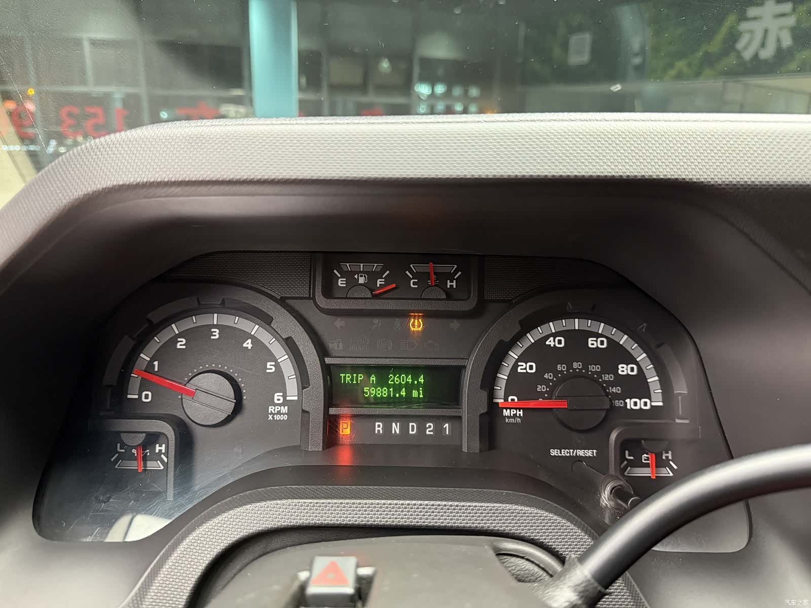 Ford E350, 2011 8
