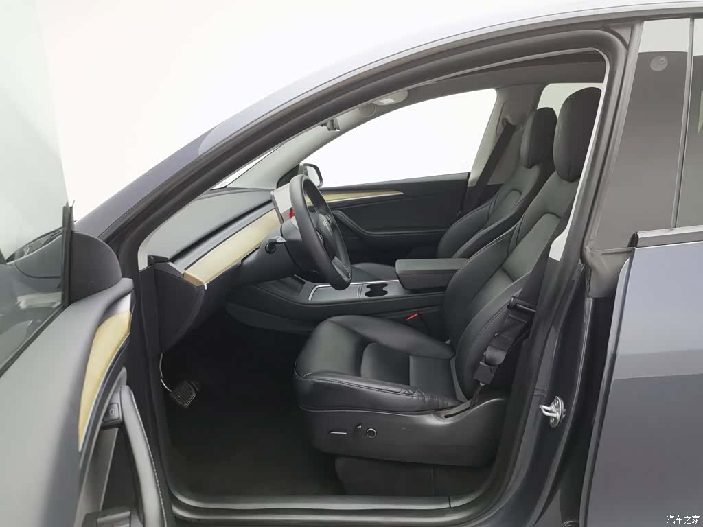 Tesla Model Y, 2022 10
