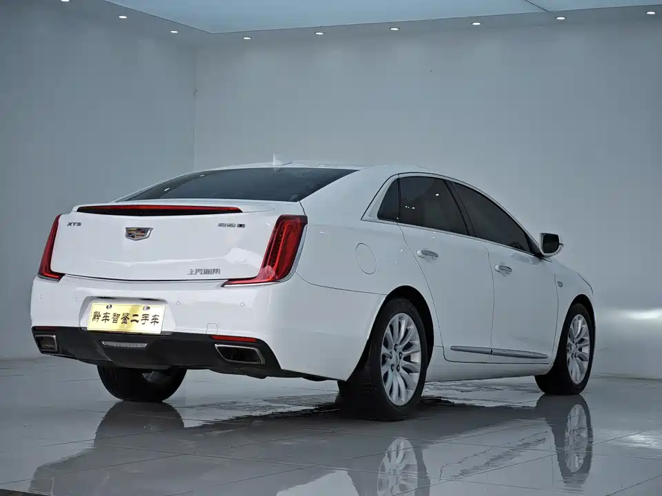 Cadillac XTS