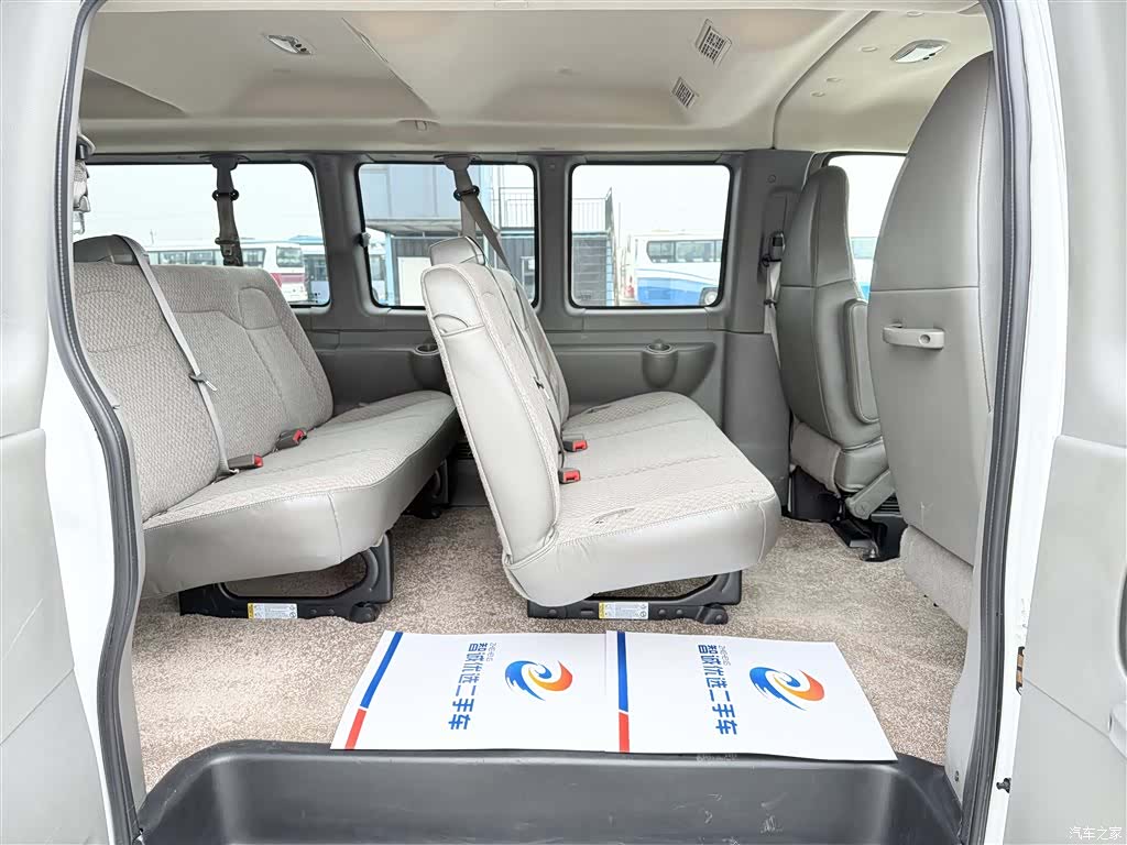 GMC SAVANA, 2015 11