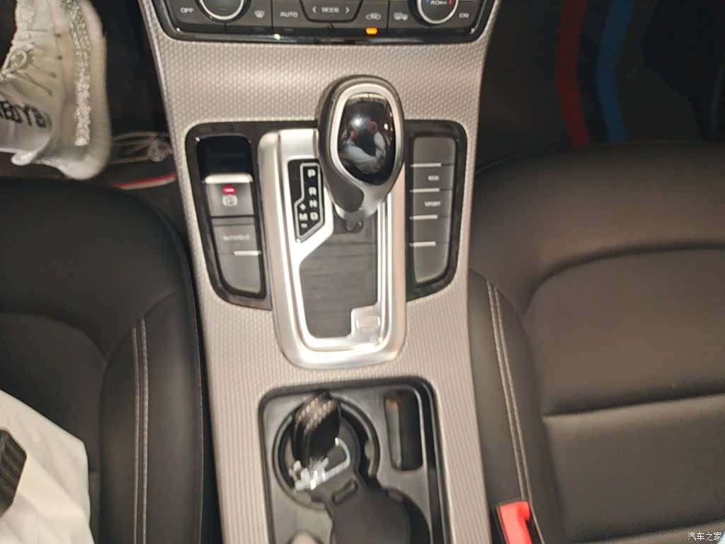 Geely Emgrand, 2018 14