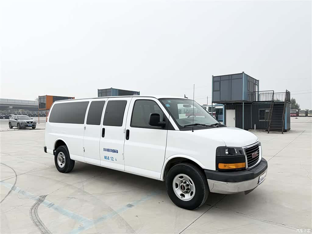 GMC SAVANA, 2015 17
