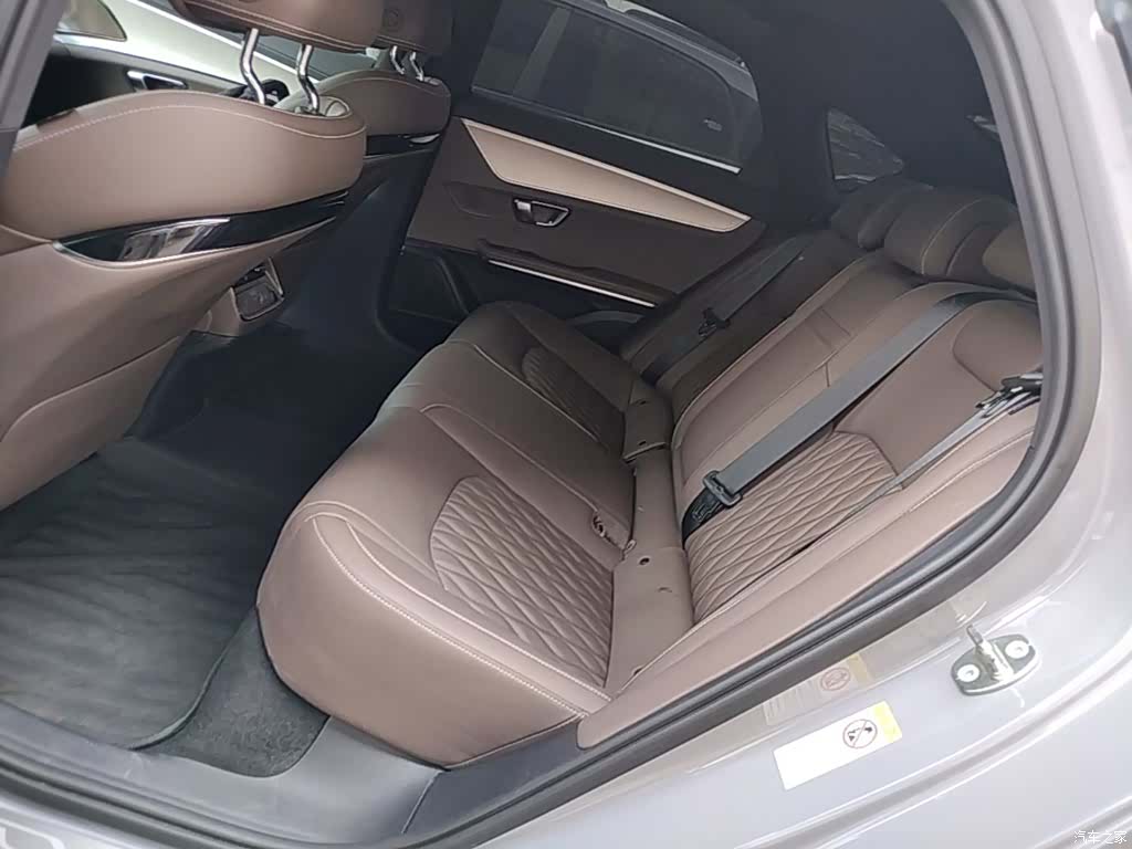 BYD Han, 2025 17