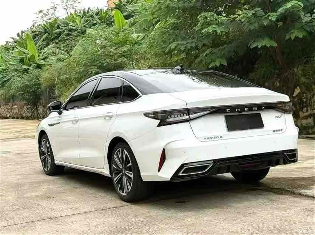 Chery Arrizo 8, 2023 7