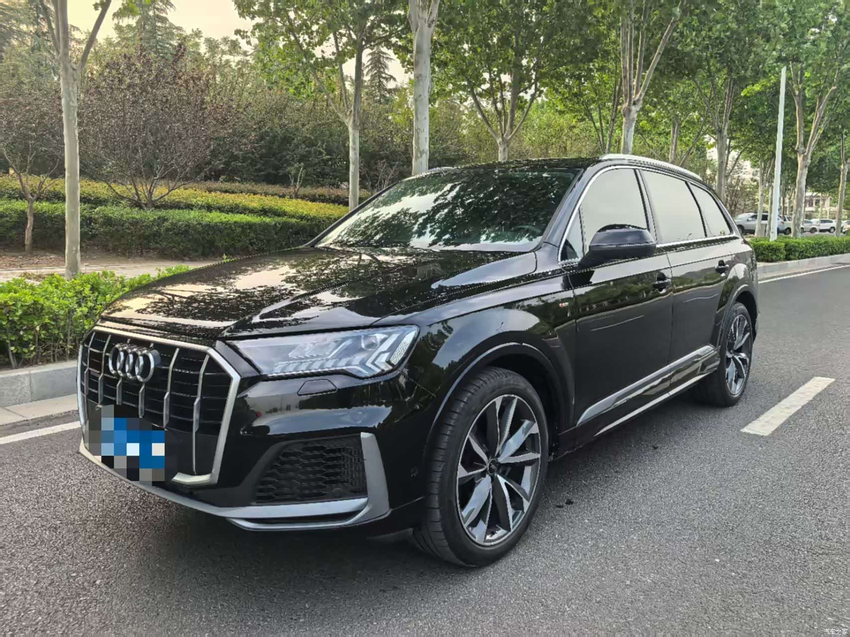 Audi Q7, 2022 1