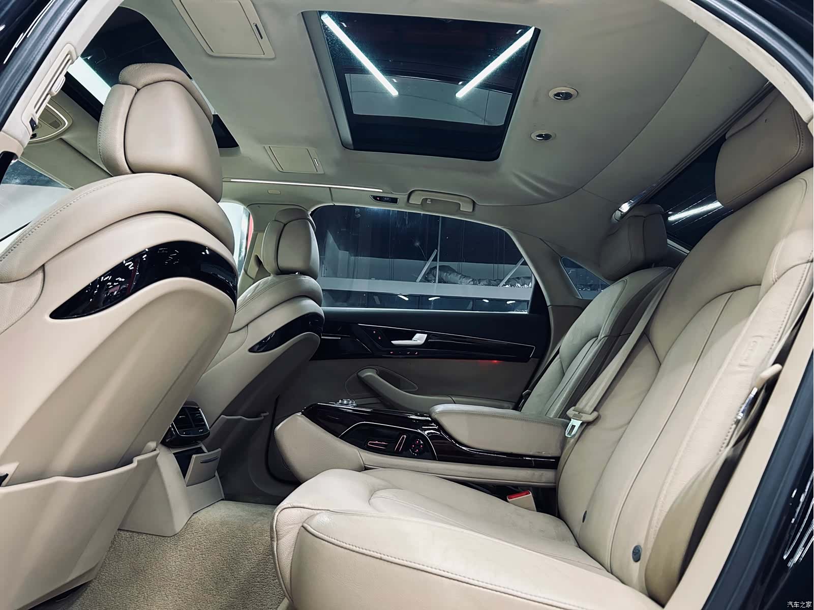 Audi A8L, 2011 21