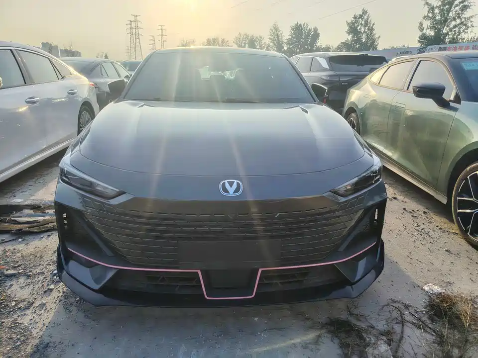 Changan UNI-V