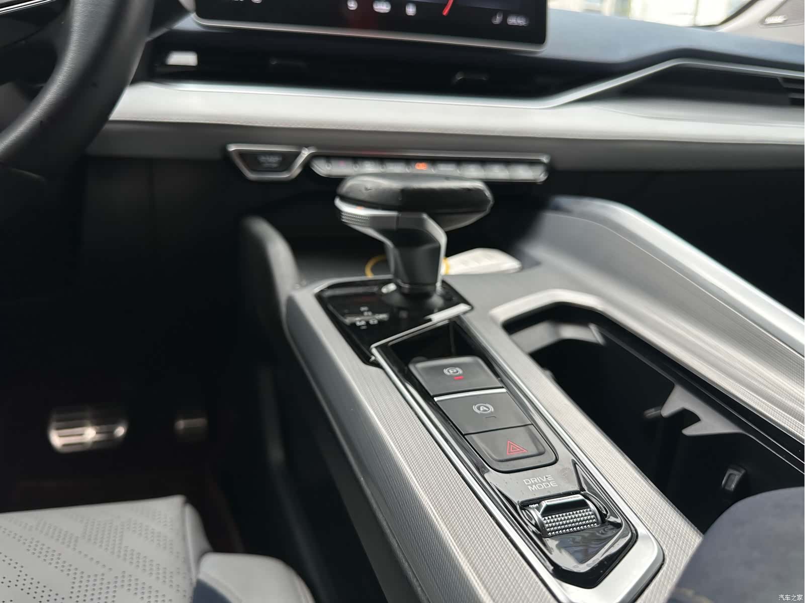 Geely Preface, 2022 8