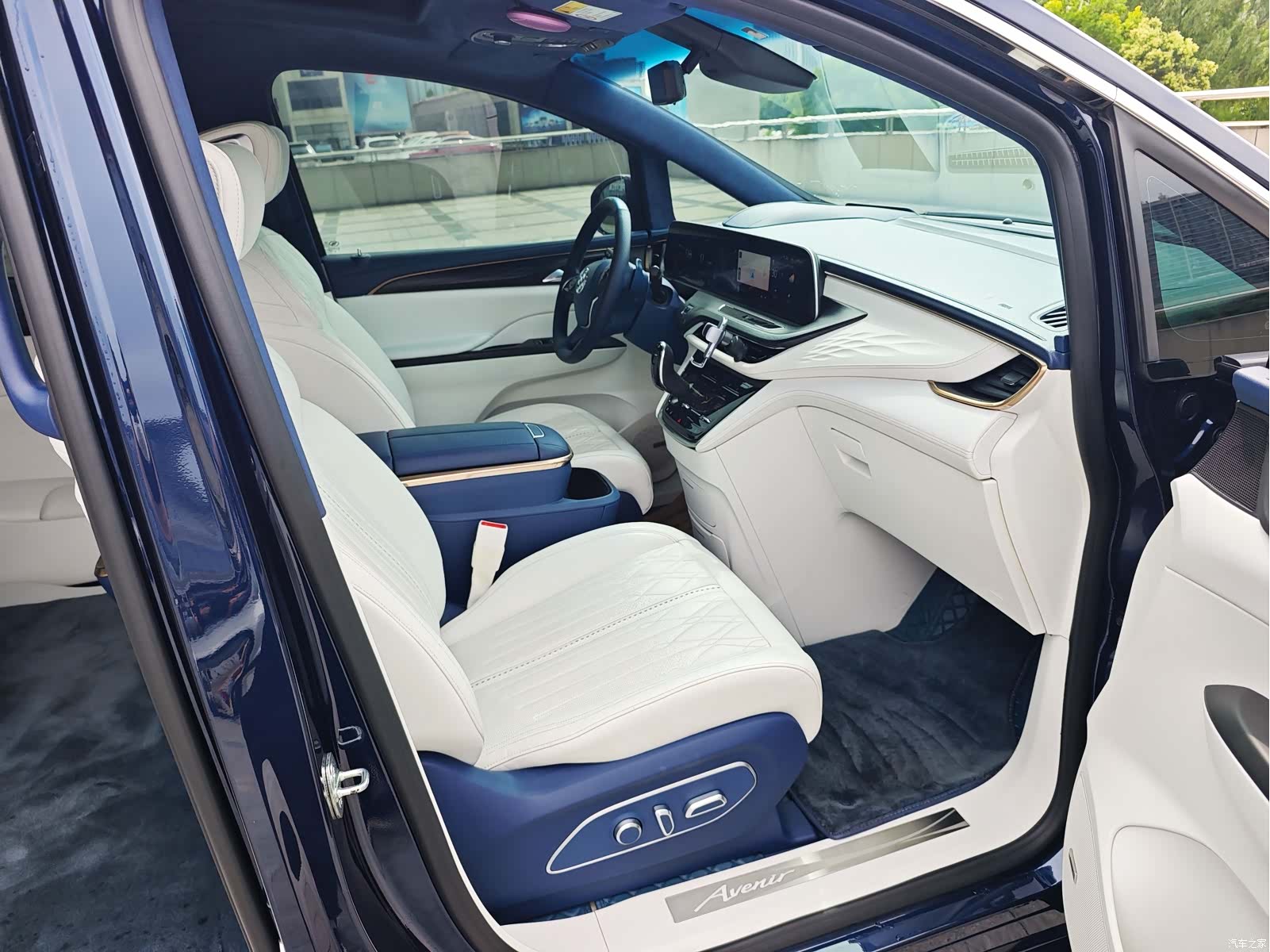 Buick GL8, 2020 7