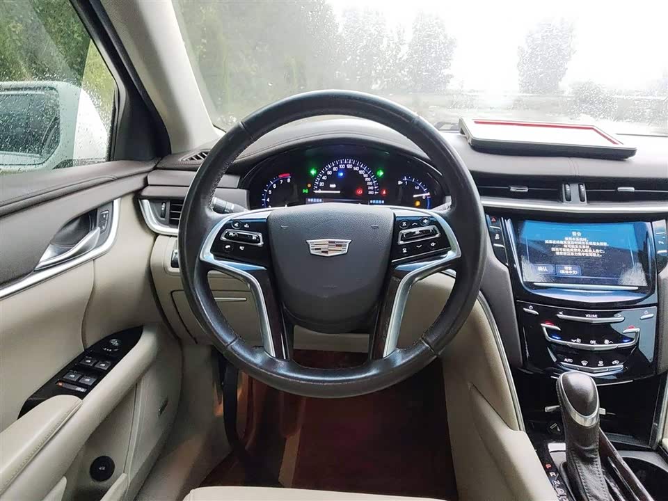 Cadillac XTS